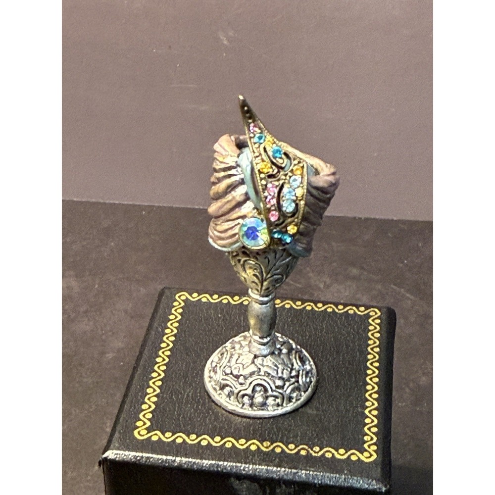 MINIATURE SWEET ROMANCE METAL TURBAN HAT AND STAND USA